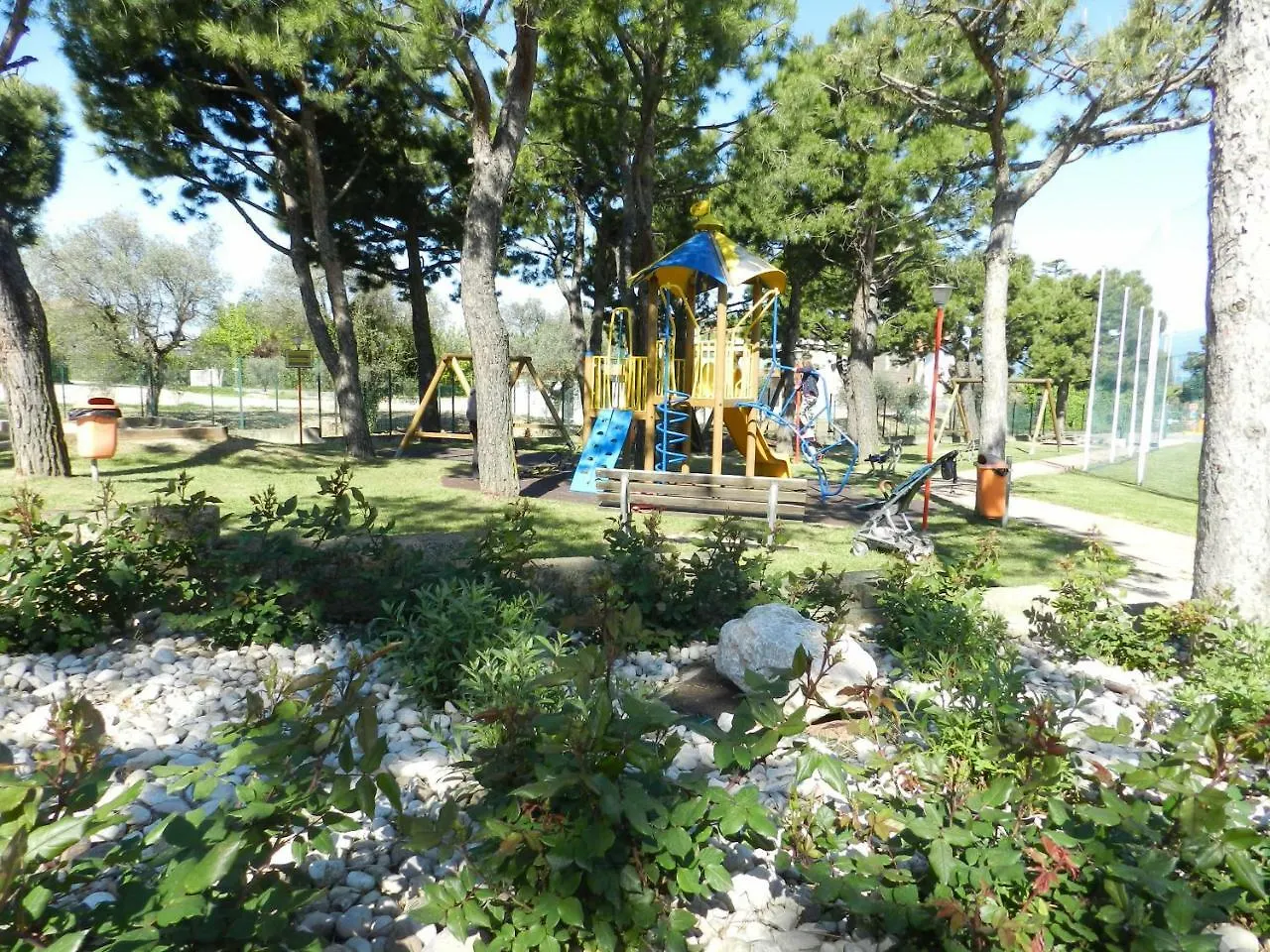 Rustico Park Delle Rose - Regarda Travel Διαμέρισμα Λατζίζε