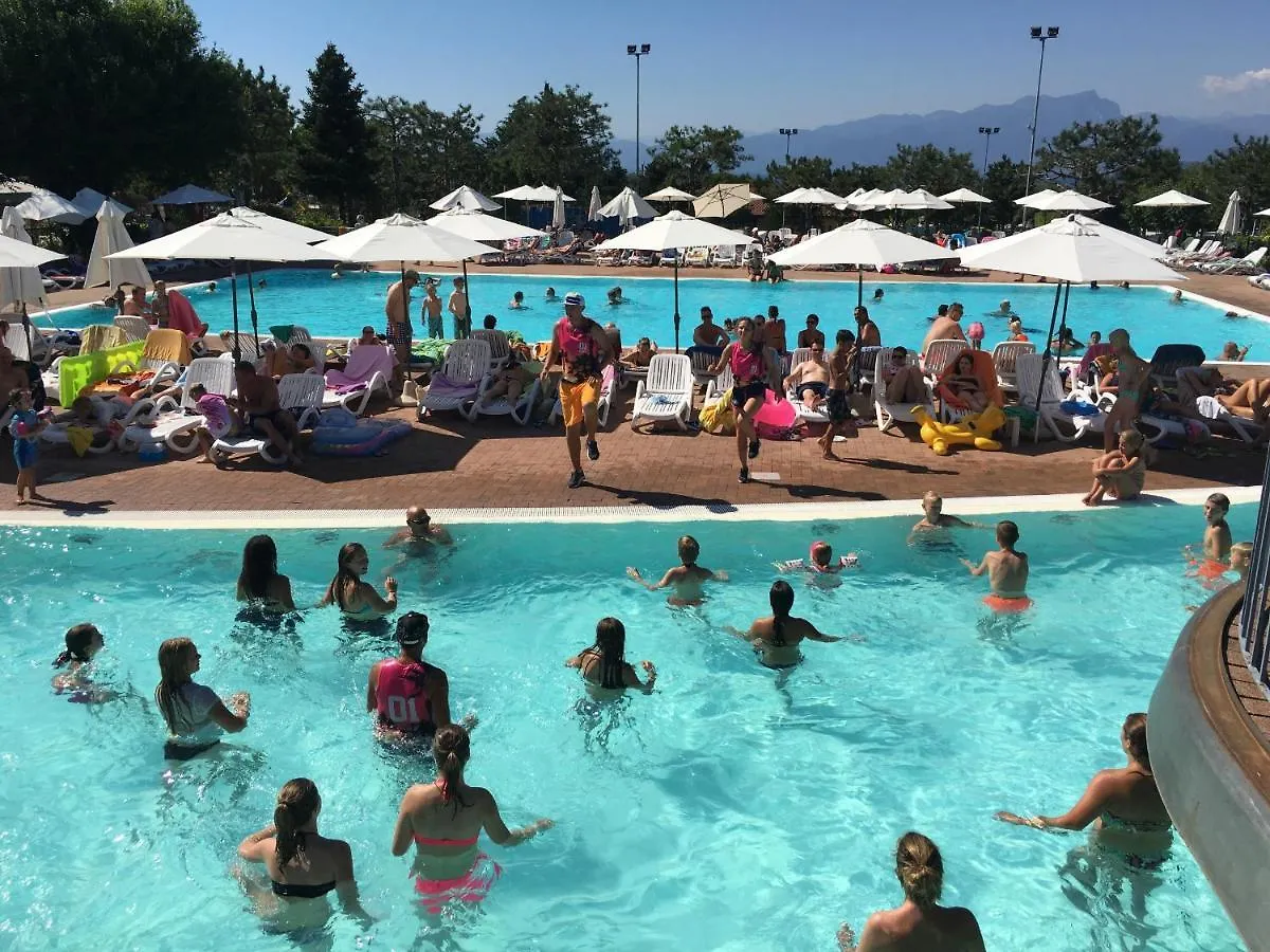 Ferienwohnung Rustico Park Delle Rose - Regarda Travel Lazise