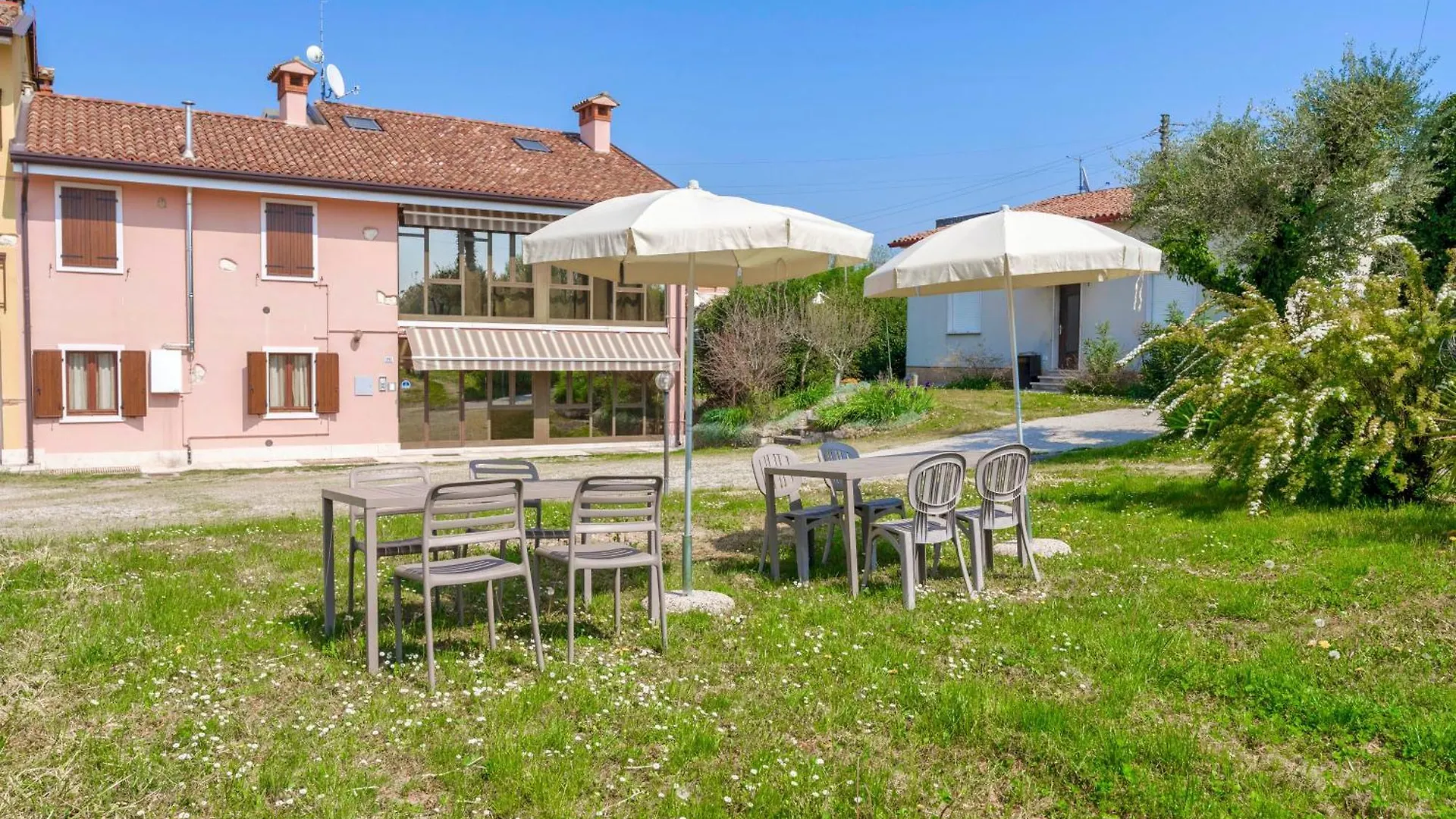 Ferienwohnung Rustico Park Delle Rose - Regarda Travel Lazise
